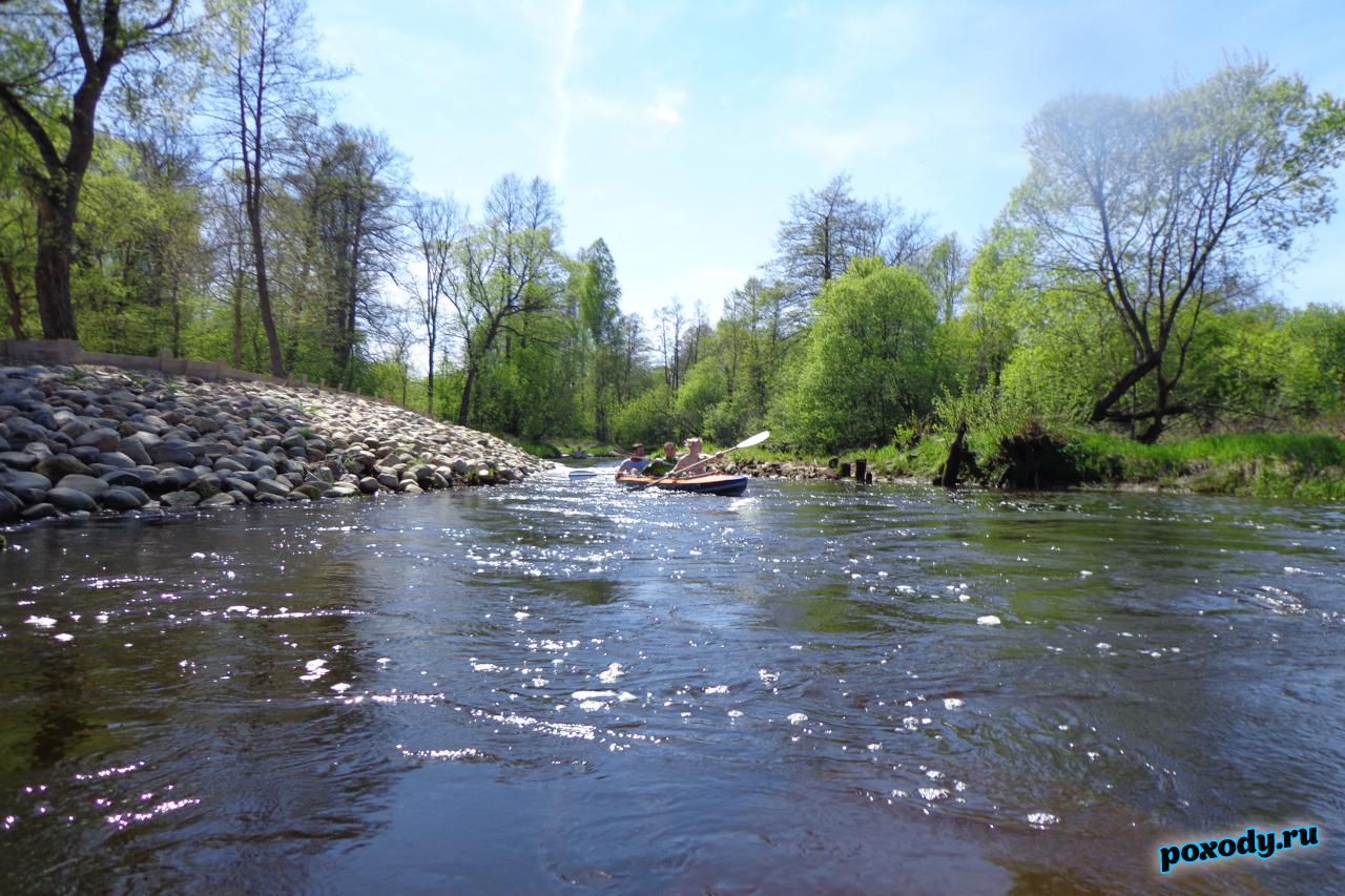 Река славится своей прозрачной водой.