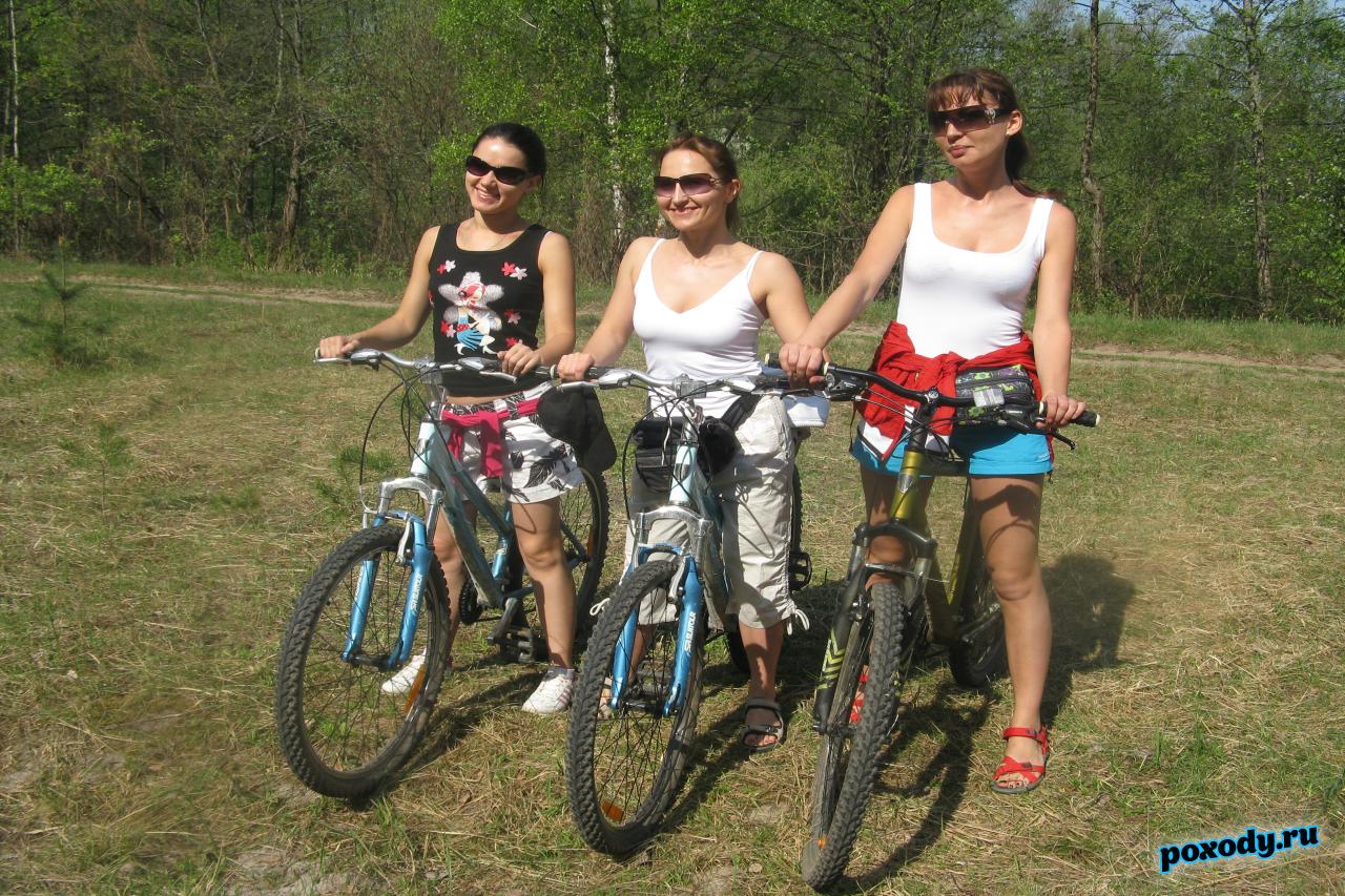 Туристки из Москвы совершают велопоход